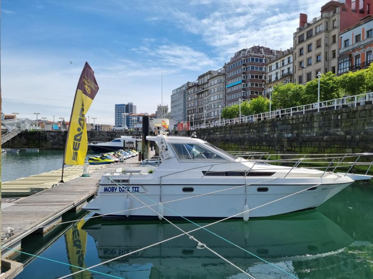 Experiencia En El Mar Gijon M Hotel Bagian luar foto